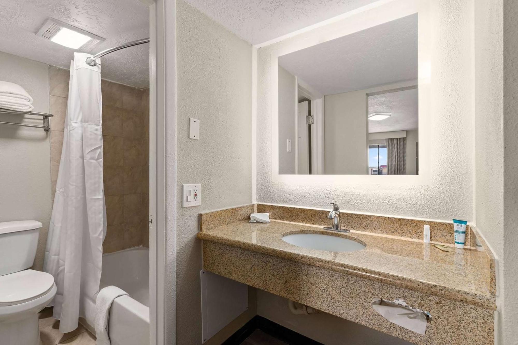 Days Inn By Wyndham Albuquerque Northeast Dış mekan fotoğraf