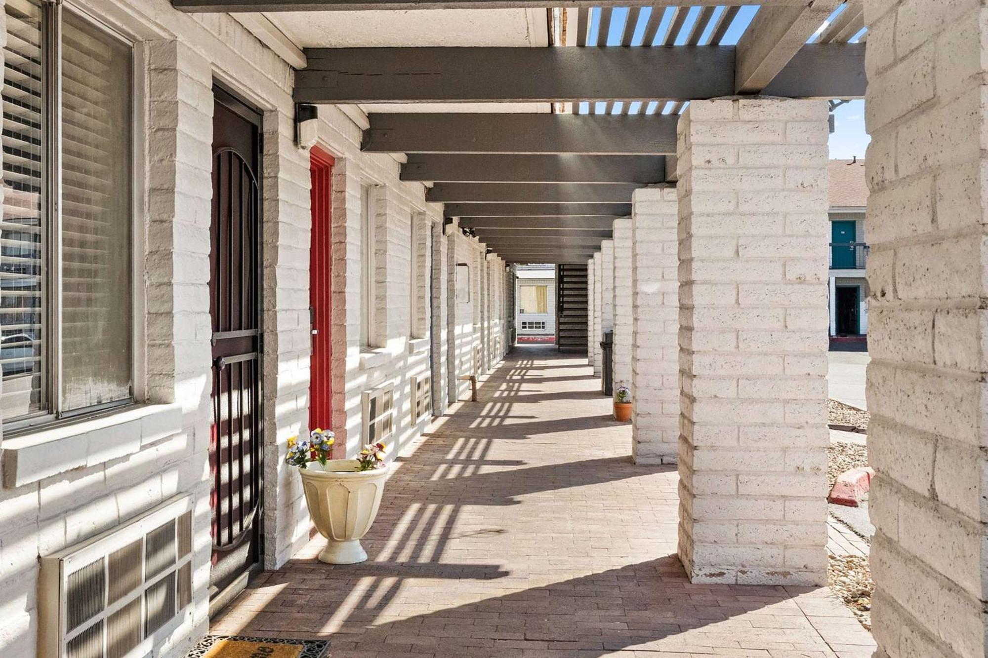 Days Inn By Wyndham Albuquerque Northeast Dış mekan fotoğraf